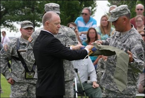 Don Barclay of CMA and UMCD Commander Lt. Col. Kris Perkins case the colors